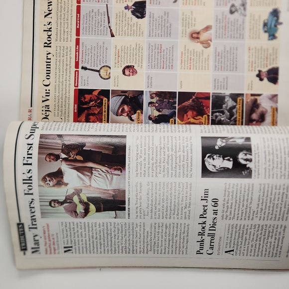 U2 ROLLING STONE MAGAZINE, ISSUE 1089, Oct 15, 2009: U2 LIVE from outer space - Picture 8 of 17